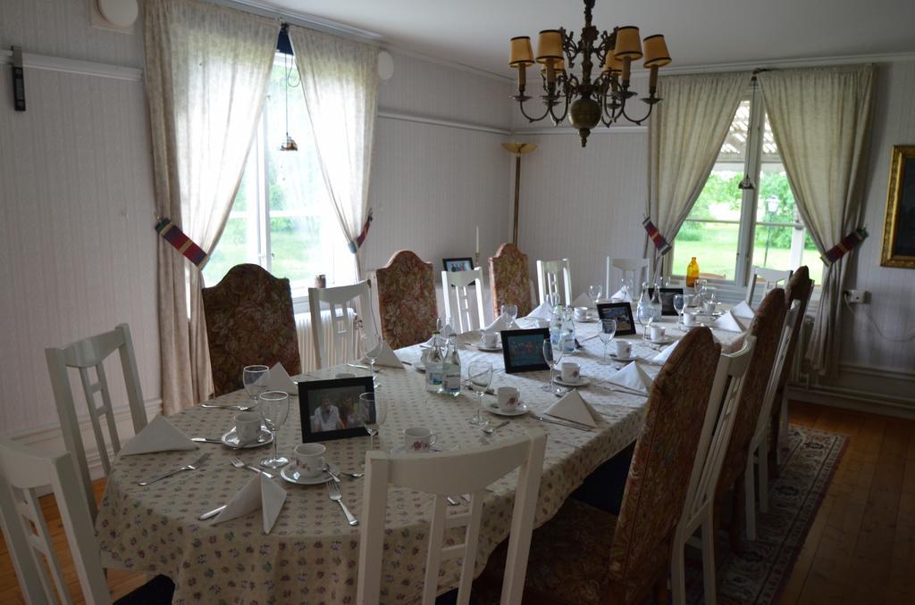 Broby Gard Hotel Märsta Екстериор снимка