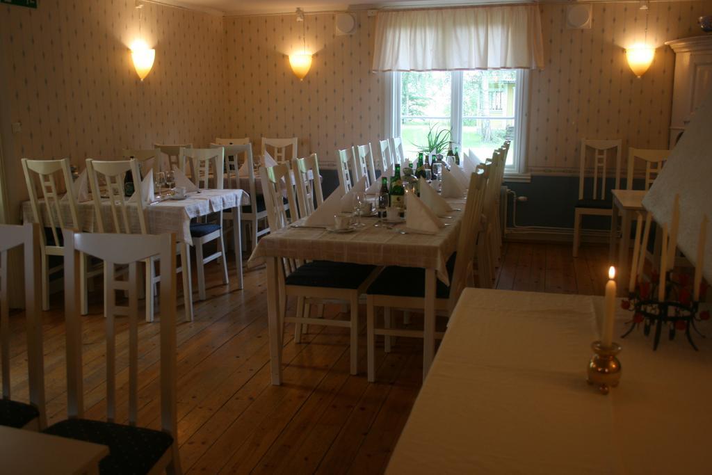 Broby Gard Hotel Märsta Екстериор снимка